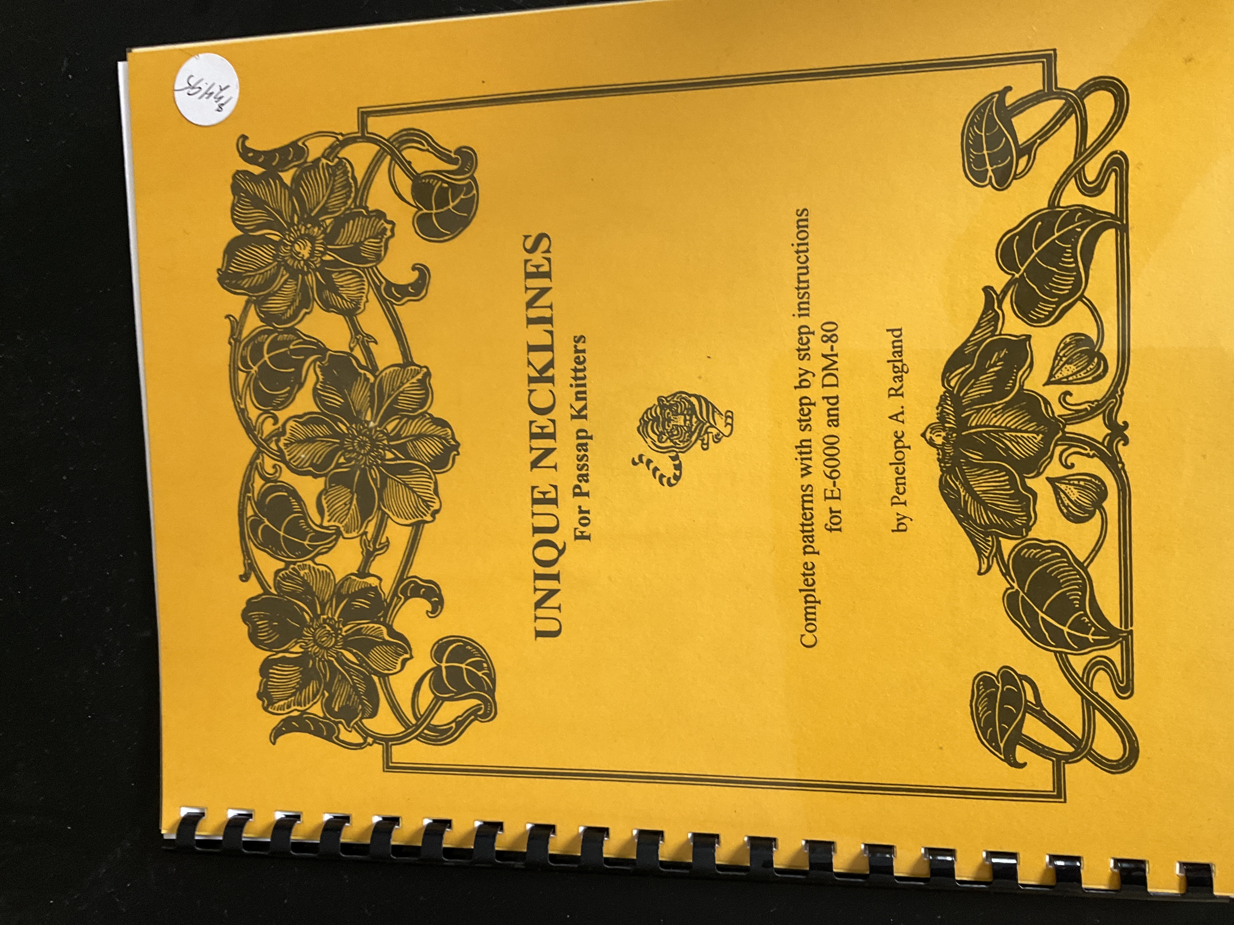Cover of Unique Necklines for Passap Knitters