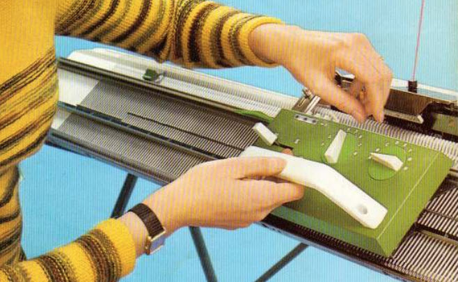 Passap DM80 knitting machine