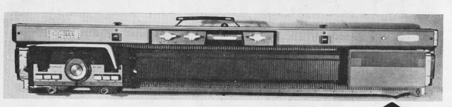 Studio SK302 knitting machine