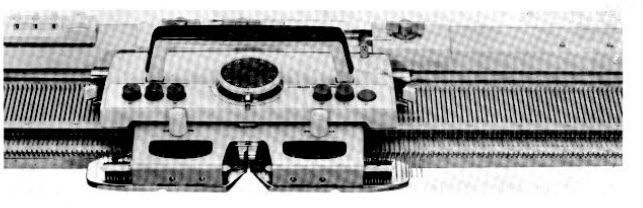 Studio SK305 knitting machine