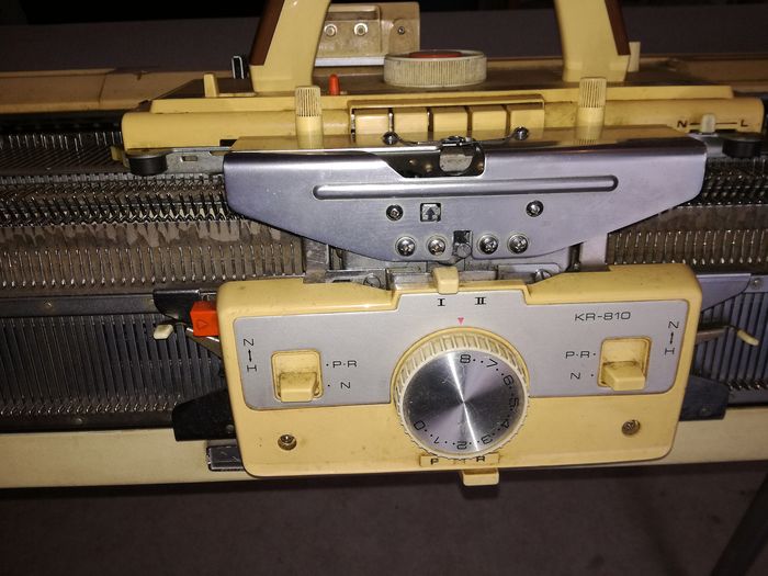 Brother KH810 knitting machine