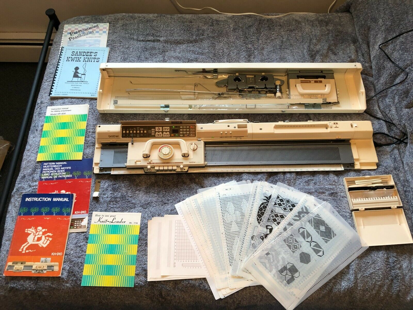 Brother KH910 knitting machine