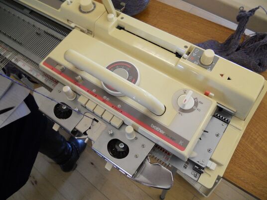Brother KH891 knitting machine