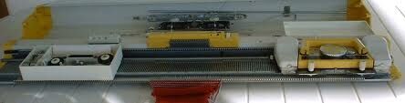 Studio SK321 knitting machine