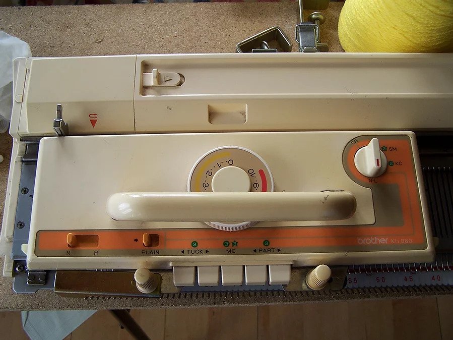 Brother KH860 knitting machine