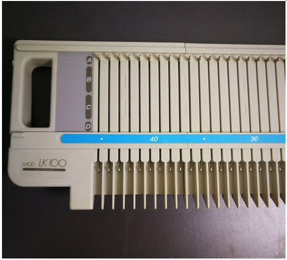 KnitMaster Zippy 90 knitting machine