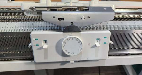 Silver Reed SRP 60N knitting machine